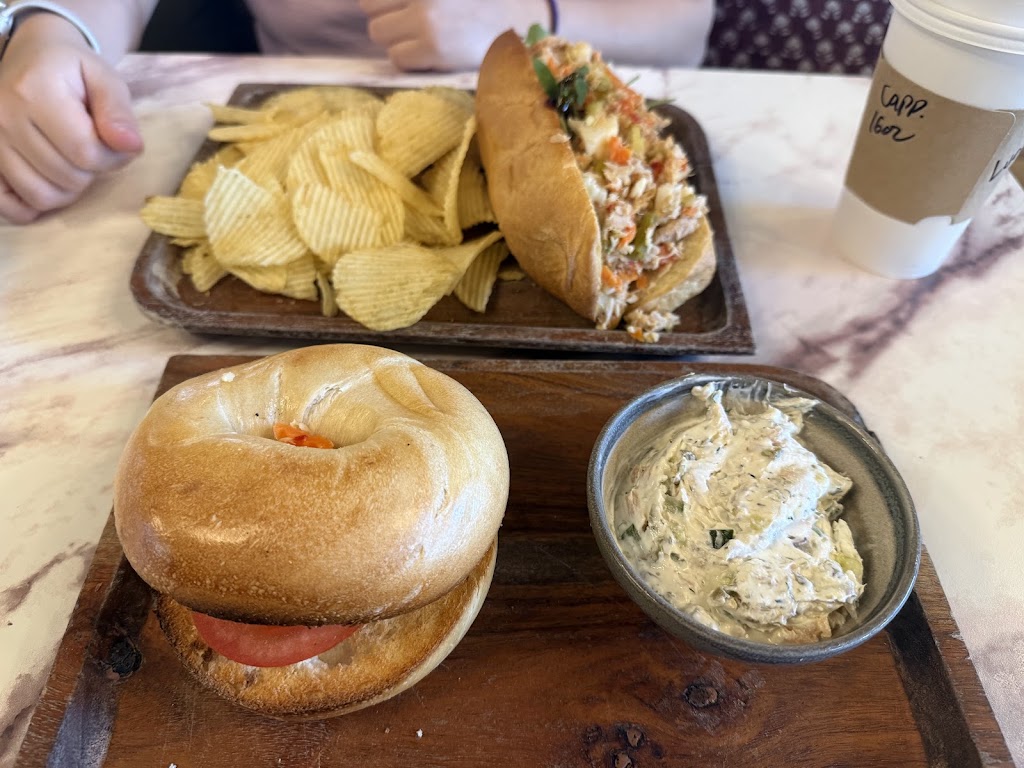 Lola's European Cafe